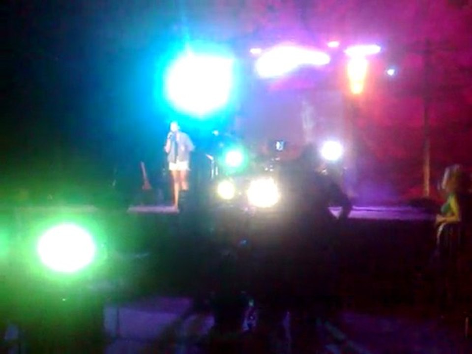 Je viens du sud Chimène Badi La voix en live Pierrelatte le 10 juillet 2010