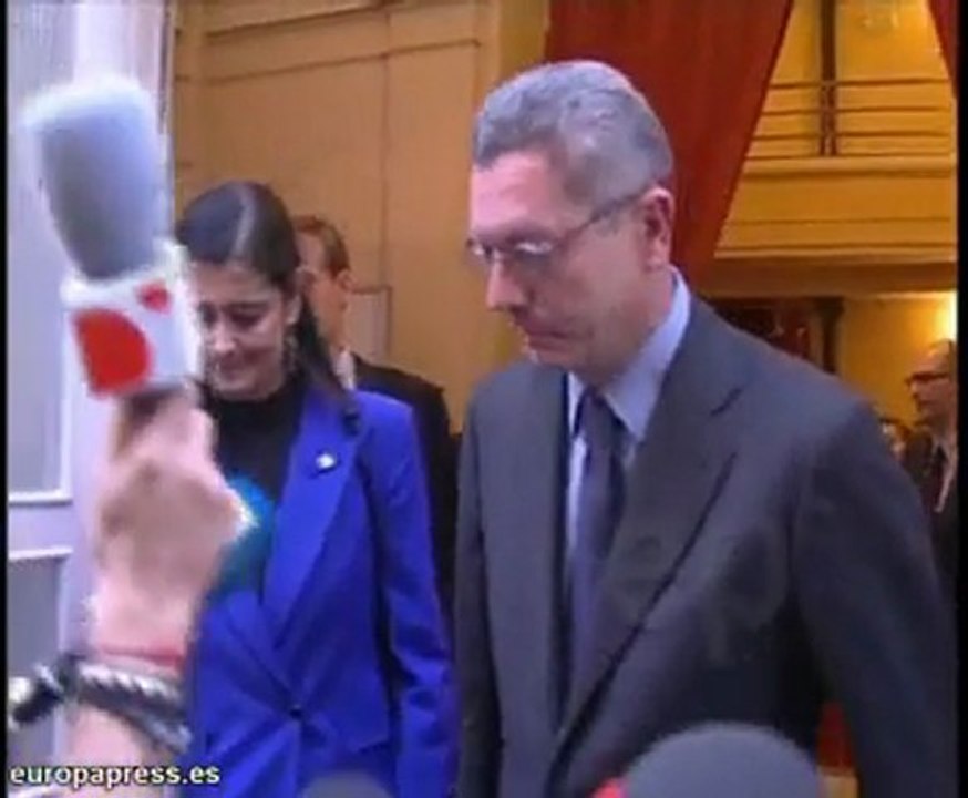 Políticos acuden a capilla de López Vázquez