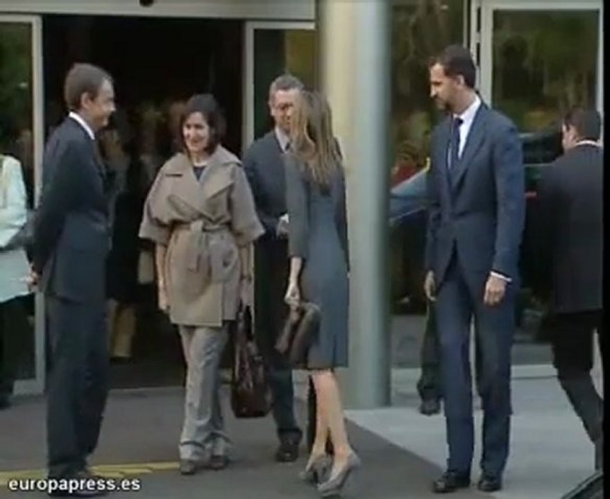 La familia de Ayala recibe el pésame el Rey