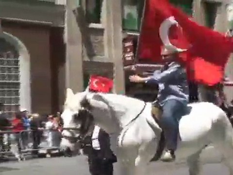 TÜRKLER ABD'YE ÇIKARMA YAPTI