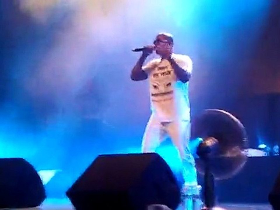 CLIP  OFFICIEL  RENDS  LES FOUS