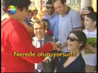 Beren Saat  Pazar Sürprizi (29.05.2011)