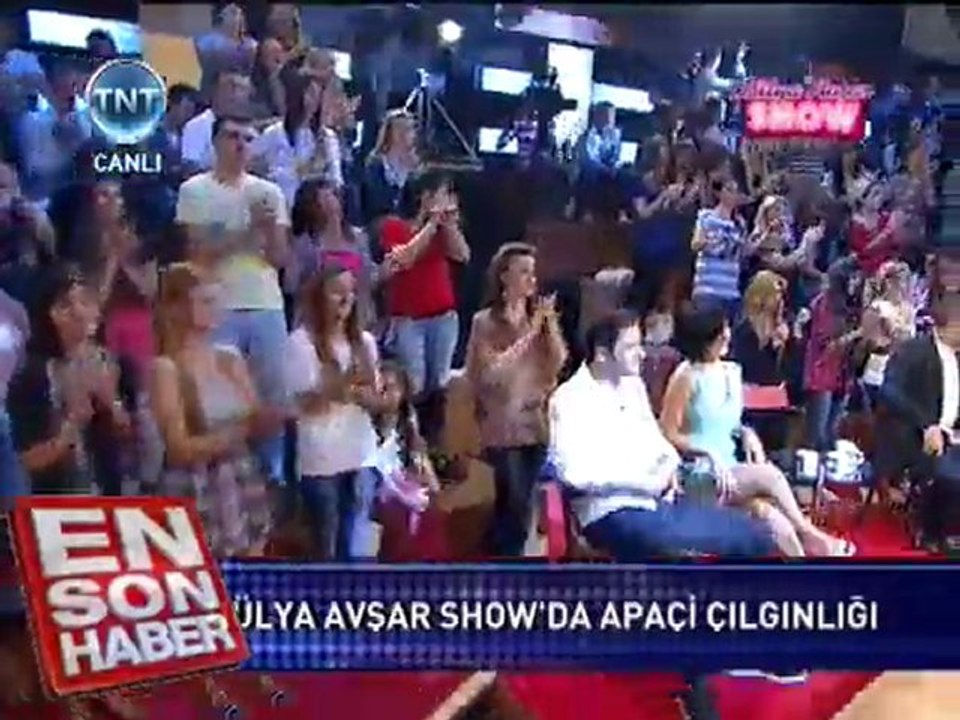 Hulya Avşar Apaçi dansı