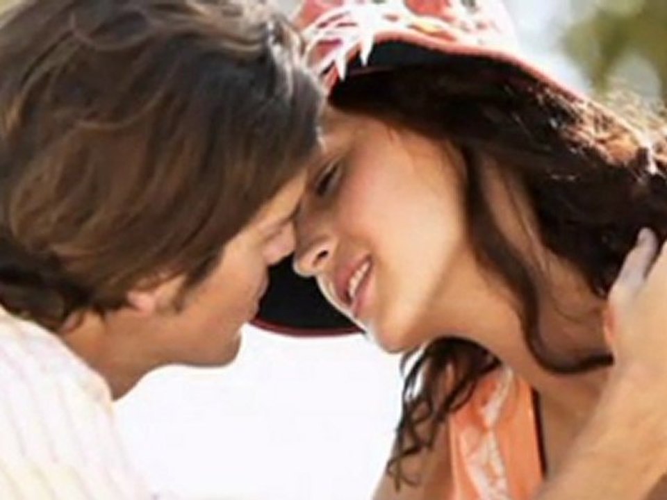 Funda Arar - "Aşkın Masum Çocukları"