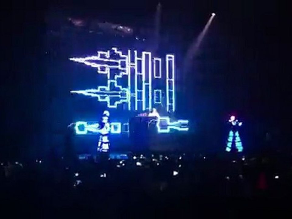 F*** Me i'm Famous 2011 - Guetta Mix 1