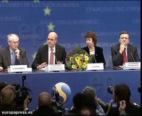 Los 27 eligen dos políticos de bajo perfil