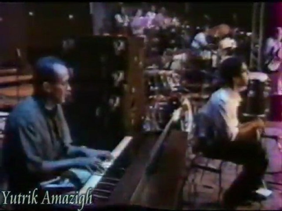 Takfarinas (oulach nif dhi tayri) mouloud ait amer ____ 1986