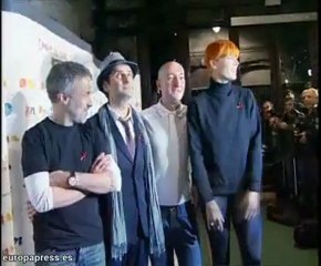 Miguel Bosé da la cara por el SIDA