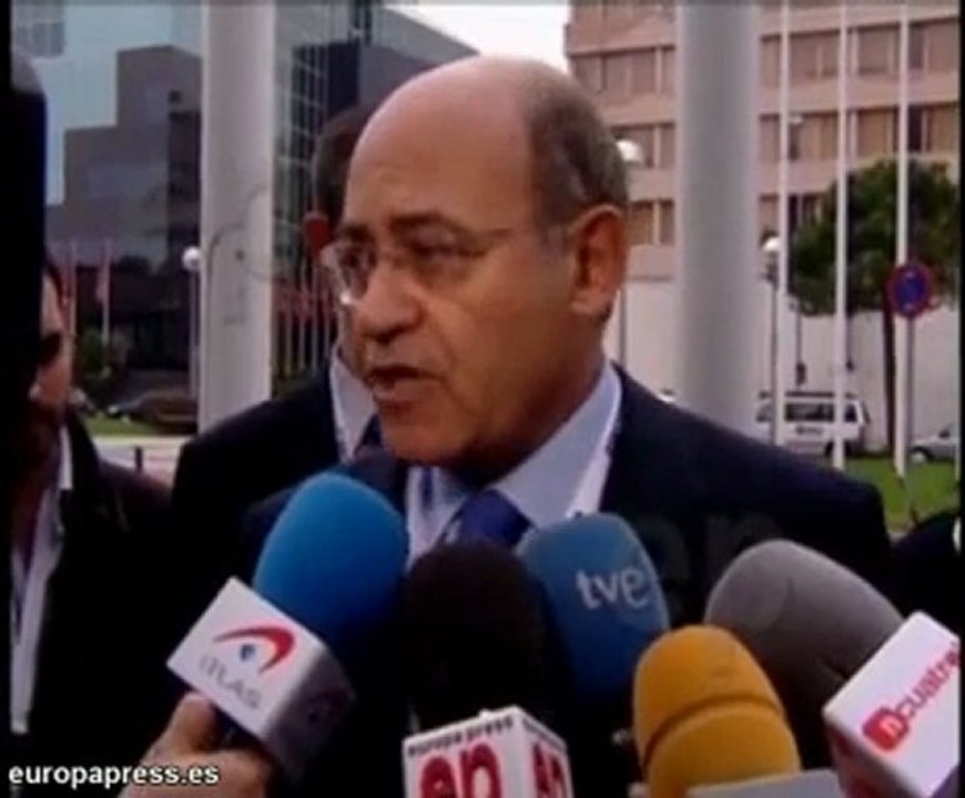 "El paro apunta una amortiguación"