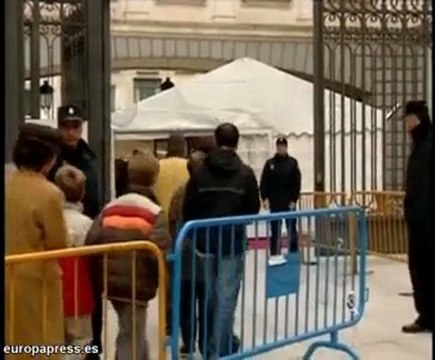 Largas colas en el Congreso de los Diputados