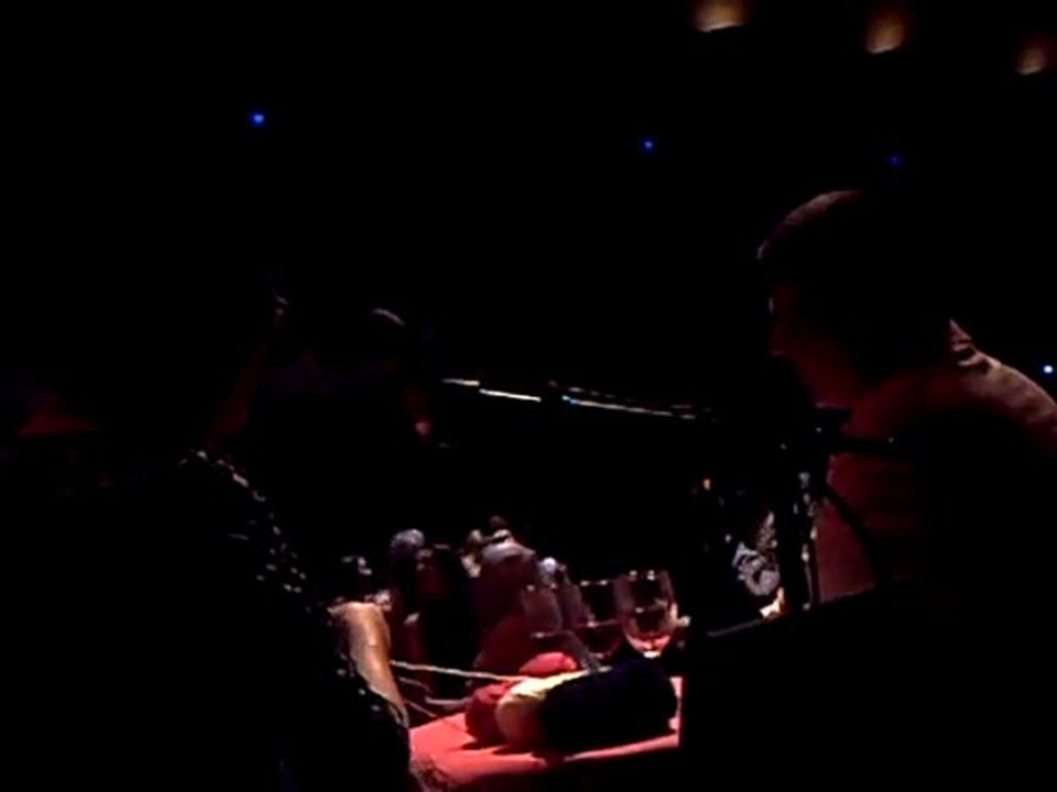 Grand Bal Pop Hilare - Polo chante L'Amour est un Bouquet de Violettes