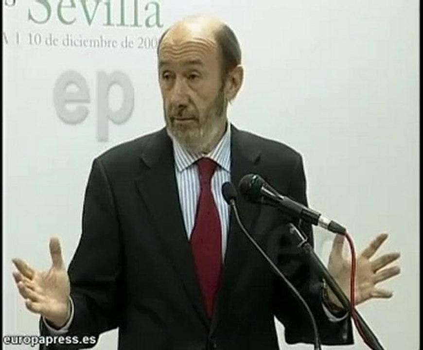 Rubalcaba pide a CEAR que presente pruebas