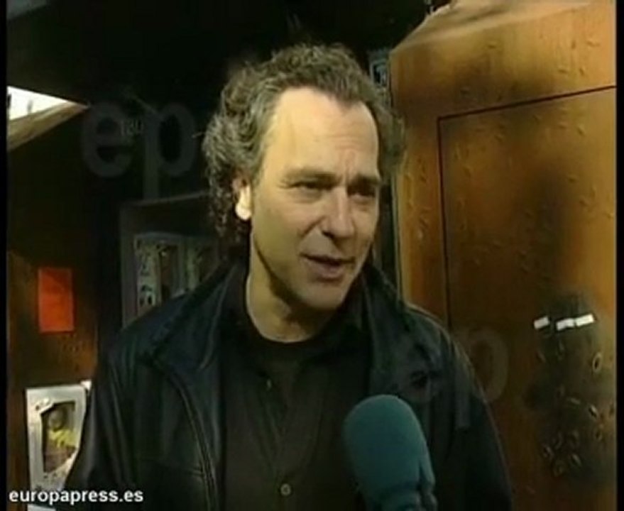 José Coronado ayuda a los más pequeños