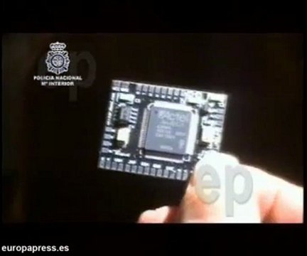 Detenidas 8 personas por falsificación