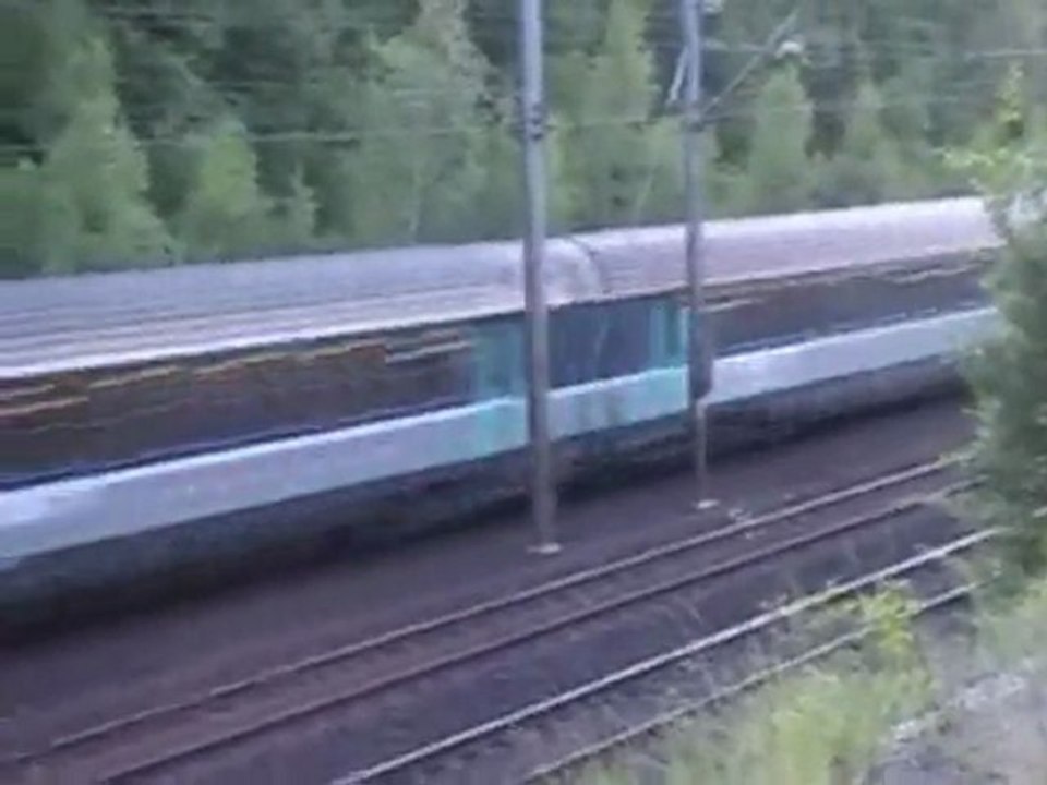 Trains Ter Corail en Forêt de Commelles ligne D