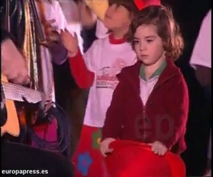 Nena Daconte con los niños discapacitados