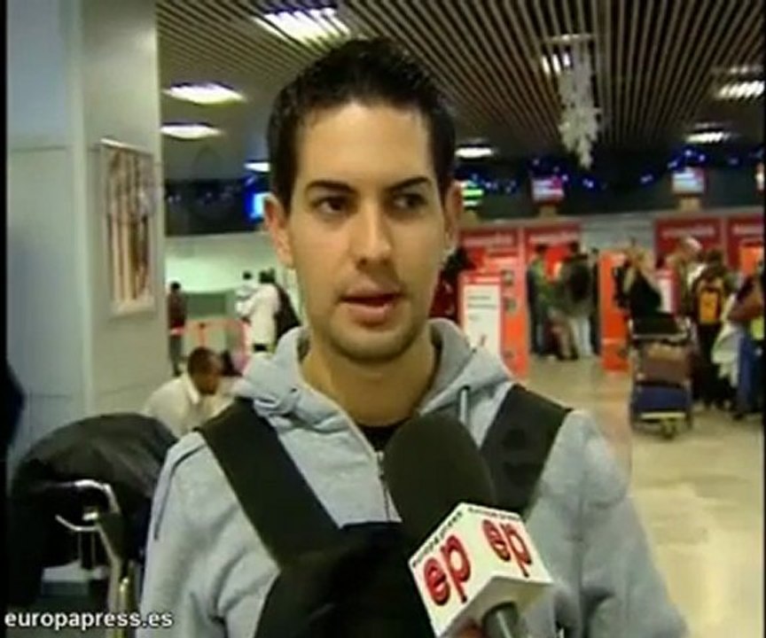 Esperan en Barajas para pasar las Navidades