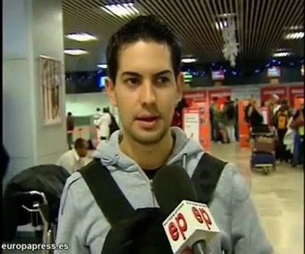 Esperan en Barajas para pasar las Navidades