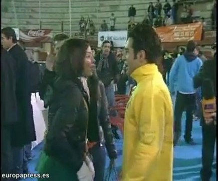 Cantantes contra antiguos futbolistas