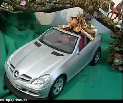 Fraile valenciano vende belenes solidarios