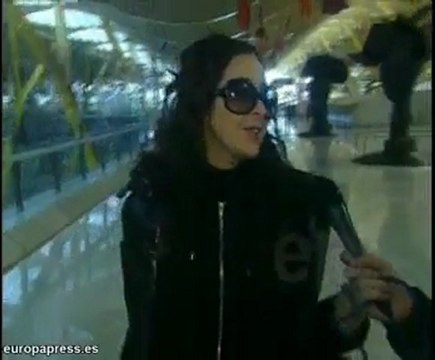 Adriana Lavat felicita a Marquez y Mitchel