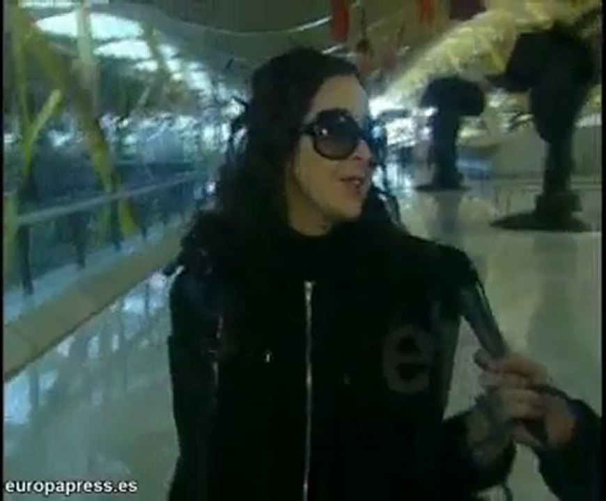 Adriana Lavat felicita a Marquez y Mitchel