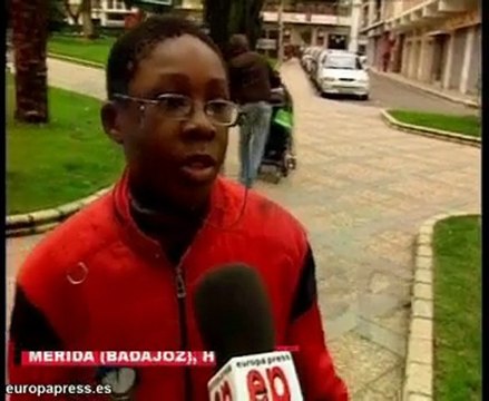 Los niños disfrutan de los regalos