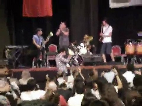 Grup Yakacık-Batsın Bu Dünya