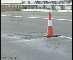 Atascos a causa de un socavón en Barcelona