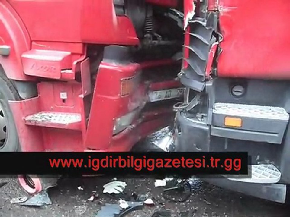 IĞDIR’DA MADDİ HASARLI TRAFİK KAZASI,