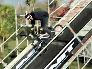 World First BMX Triple Backflip - Jed Mildon May 28, 2011