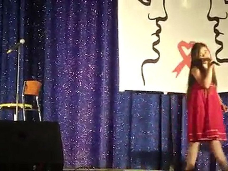 Frankee 9 ans chante when you believe