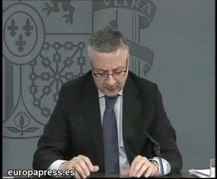 Blanco arremete contra controladores aéreos