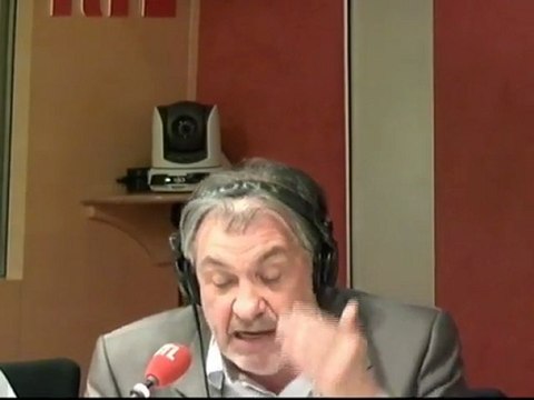 Serge July : Angela Merkel : OPA sur les verts