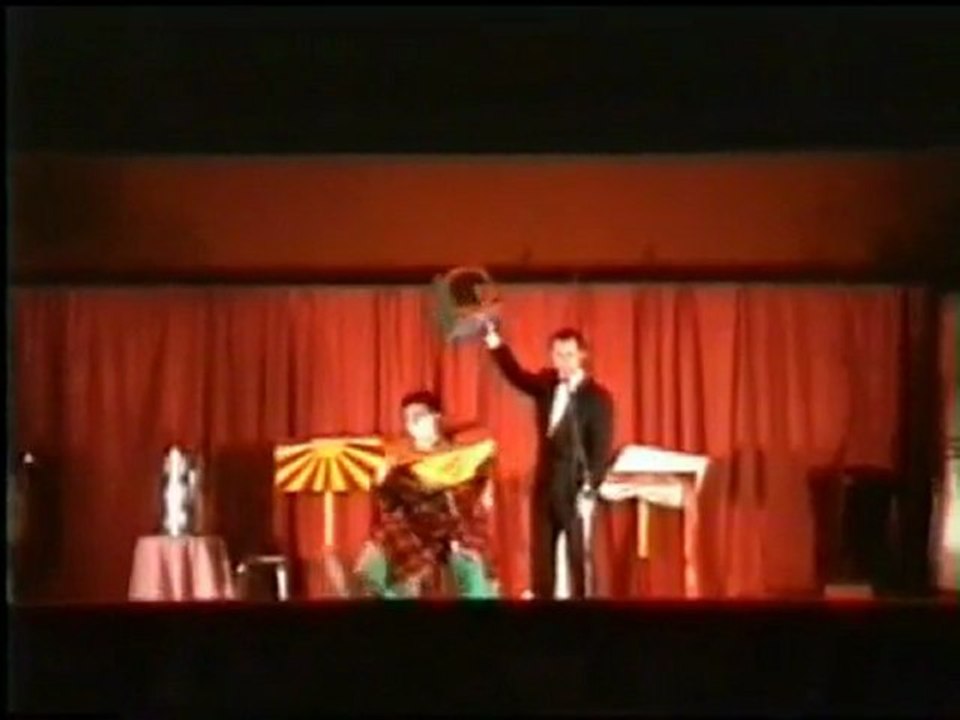 Présentation rapide de mon spectacle de magie: le Fred Ghory Magic Show