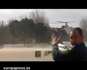 Rescatan a un hombre atrapado por el temporal