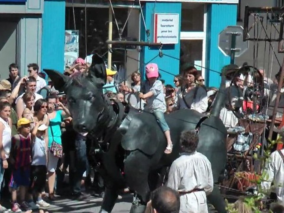 Nantes Royal de Luxe - mai 2011- el XOLO en HD (part 2)