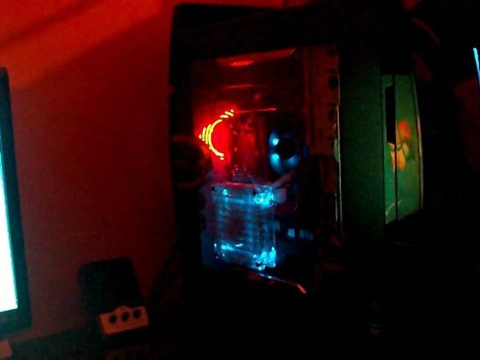 presentation et test du PC Gamer Extreme a mika avec ventilo Thermaltake assemblé