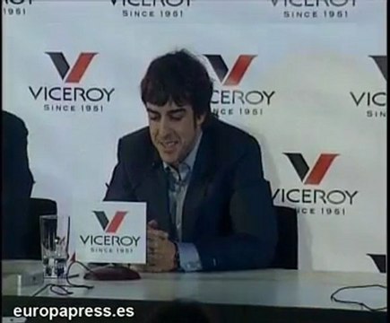Alonso participa en un acto publicitario
