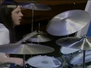 UPP feat. JEFF BECK - Down In The Dirt  (1974 UK TV Performance)