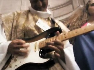 Avec un point noir au milieu - Yanik