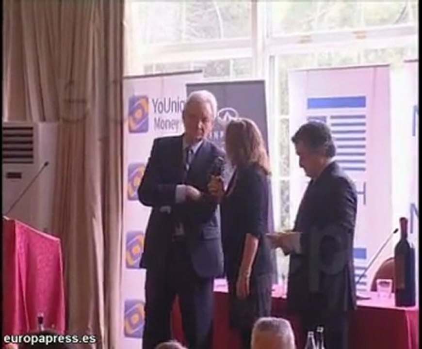 Homenaje sorpresa a Luis del Olmo