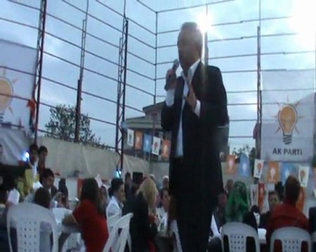 AK PARTİ YALOVA MİLLETVEKİLİ ADAYI TEMEL COŞKUN'UN G.O.P. MAHALLESİ YEMEĞİ KONUŞMASI