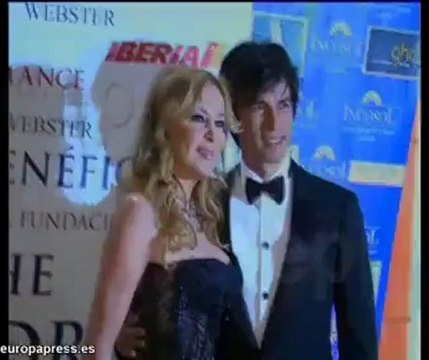 Ana Obregón, acompañada pero soltera