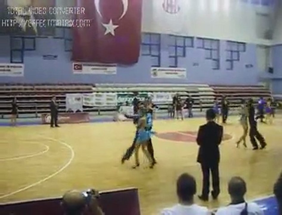 TUĞÇE ERDOĞAN - CENK BAYRAŞA 2010 TÜRKİYE SALSA ŞAMPİYONASI FREE STYLE