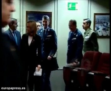 Cadáveres de militares ya en el buque Castilla