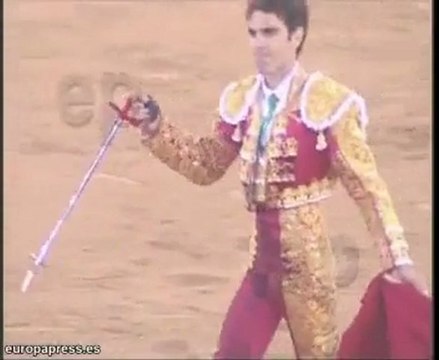 José Tomás estabilizado tras la cogida