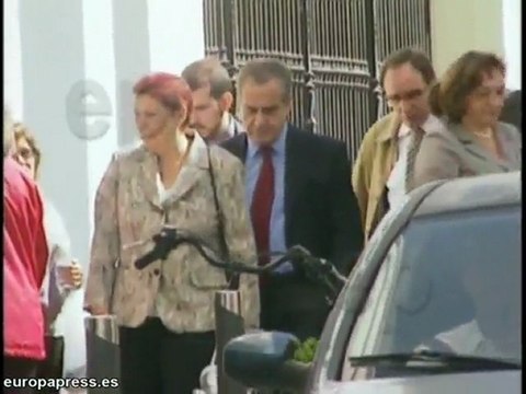 Desciende el número de desempleados en abril