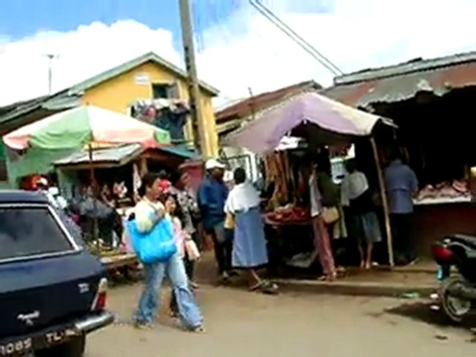 MADAGASCAR.En quittant tananarive.