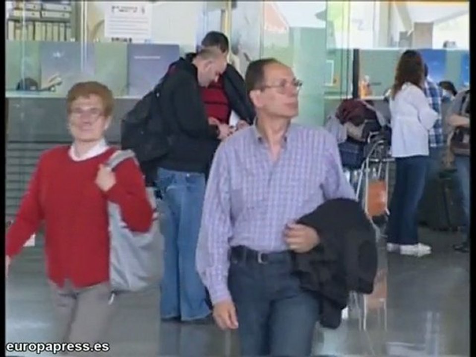 La nube volcánica obliga a cerrar 15 aeropuertos